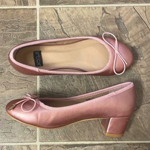 N.Y.L.A. Pink Bow Pumps